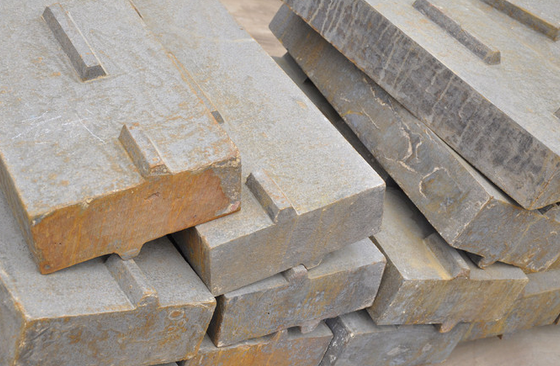 反擊式破碎機板錘容易出現(xiàn)的兩個問題?？